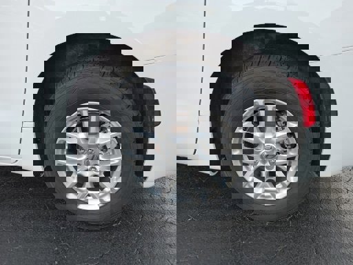 Used 2023 Chrysler Voyager LX image 21