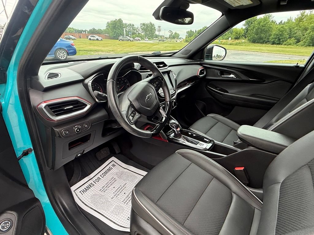 Used 2021 Chevrolet TrailBlazer RS w/ Sun and Liftgate Package AWD/4WD image 18