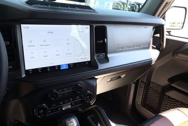 Certified 2025 Ford Bronco Badlands AWD/4WD image 23