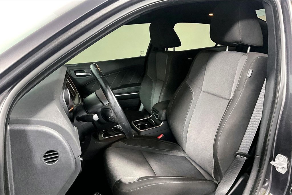 Used 2020 Dodge Charger SXT RWD image 25