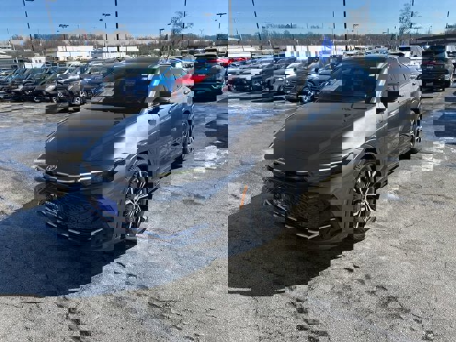 Used 2023 Toyota Crown Limited image 6