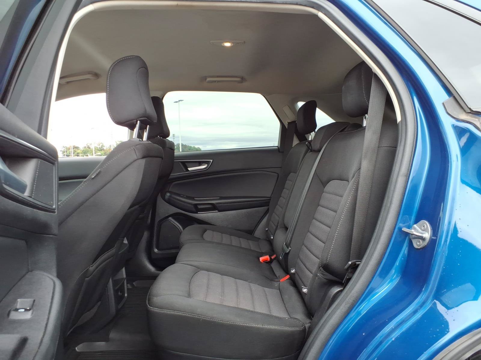 Certified 2024 Ford Edge SE w/ Black Appearance Package AWD/4WD image 9