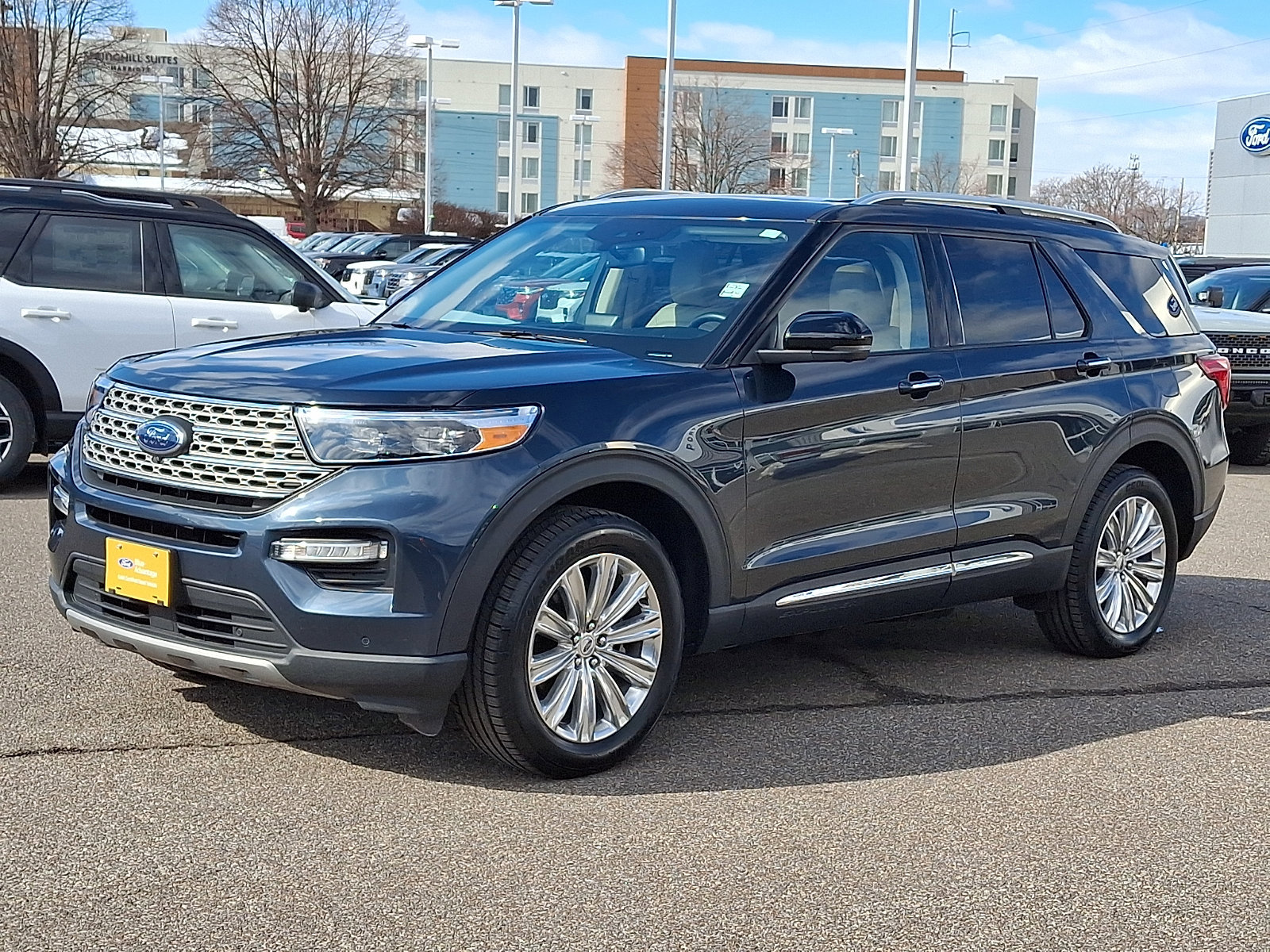 Certified 2022 Ford Explorer Limited w/ Limited Technology Package image 2