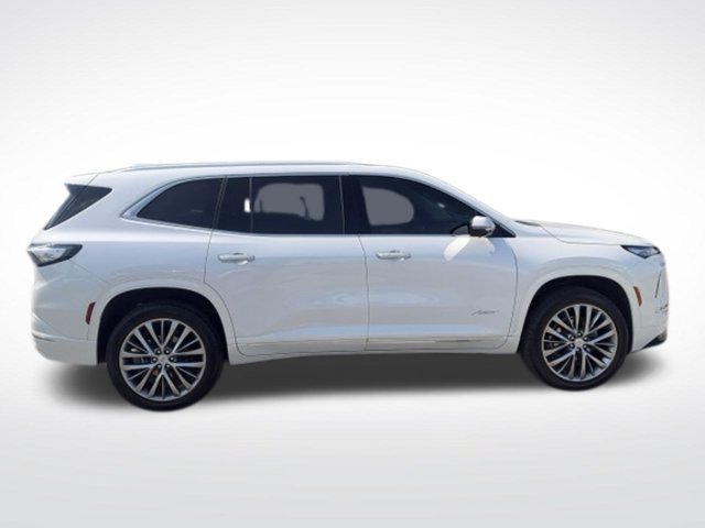 Used 2025 Buick Enclave Avenir w/ Trailering Package, 5000 lbs. FWD image 12