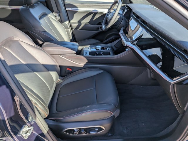 Used 2024 Jeep Wagoneer Launch Edition AWD/4WD image 24