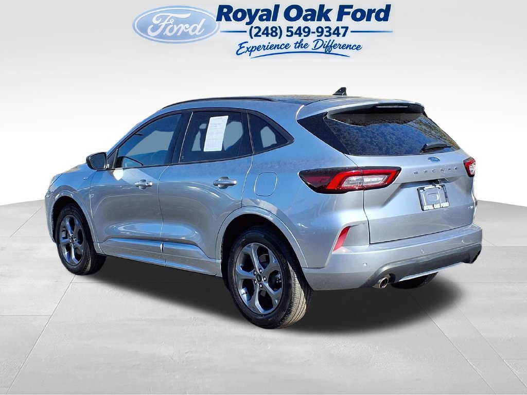 Certified 2024 Ford Escape ST-Line w/ Tech Pack #1 AWD/4WD image 2
