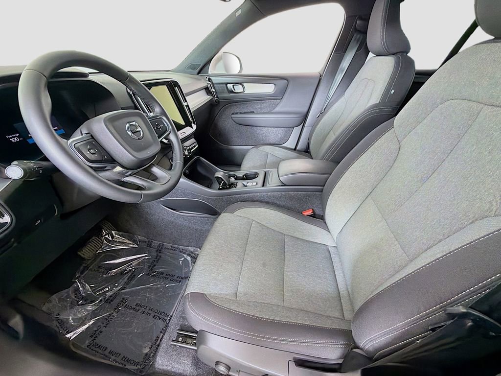 Used 2025 Volvo XC40 B5 Core AWD/4WD image 21