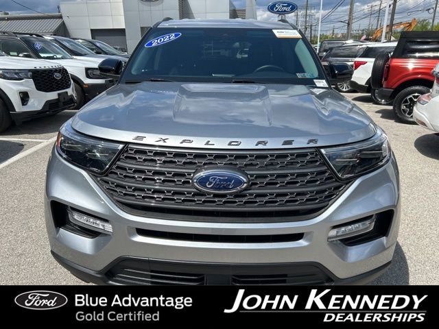 Certified 2022 Ford Explorer XLT w/ Equipment Group 202A AWD/4WD image 3