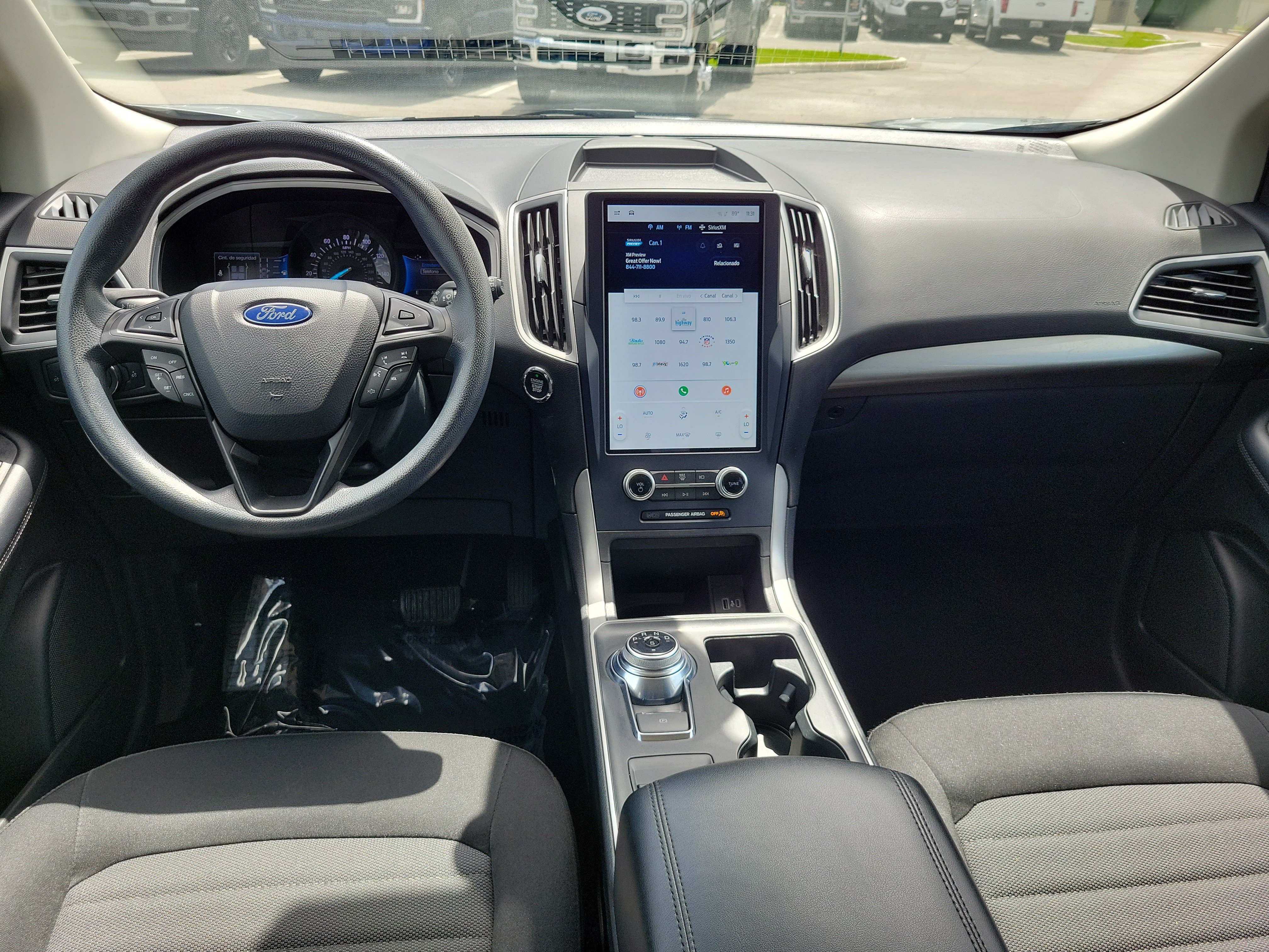 Certified 2022 Ford Edge SE w/ Black Appearance Package AWD/4WD image 16