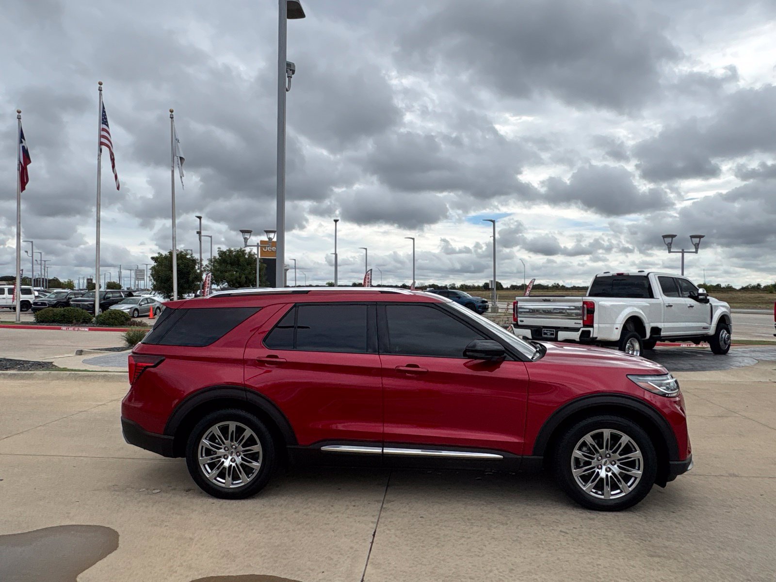 Certified 2025 Ford Explorer Platinum RWD image 7