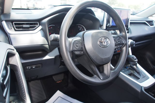 Used 2024 Toyota RAV4 LE FWD image 15
