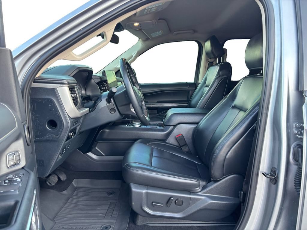 Certified 2024 Ford Expedition XLT RWD image 14