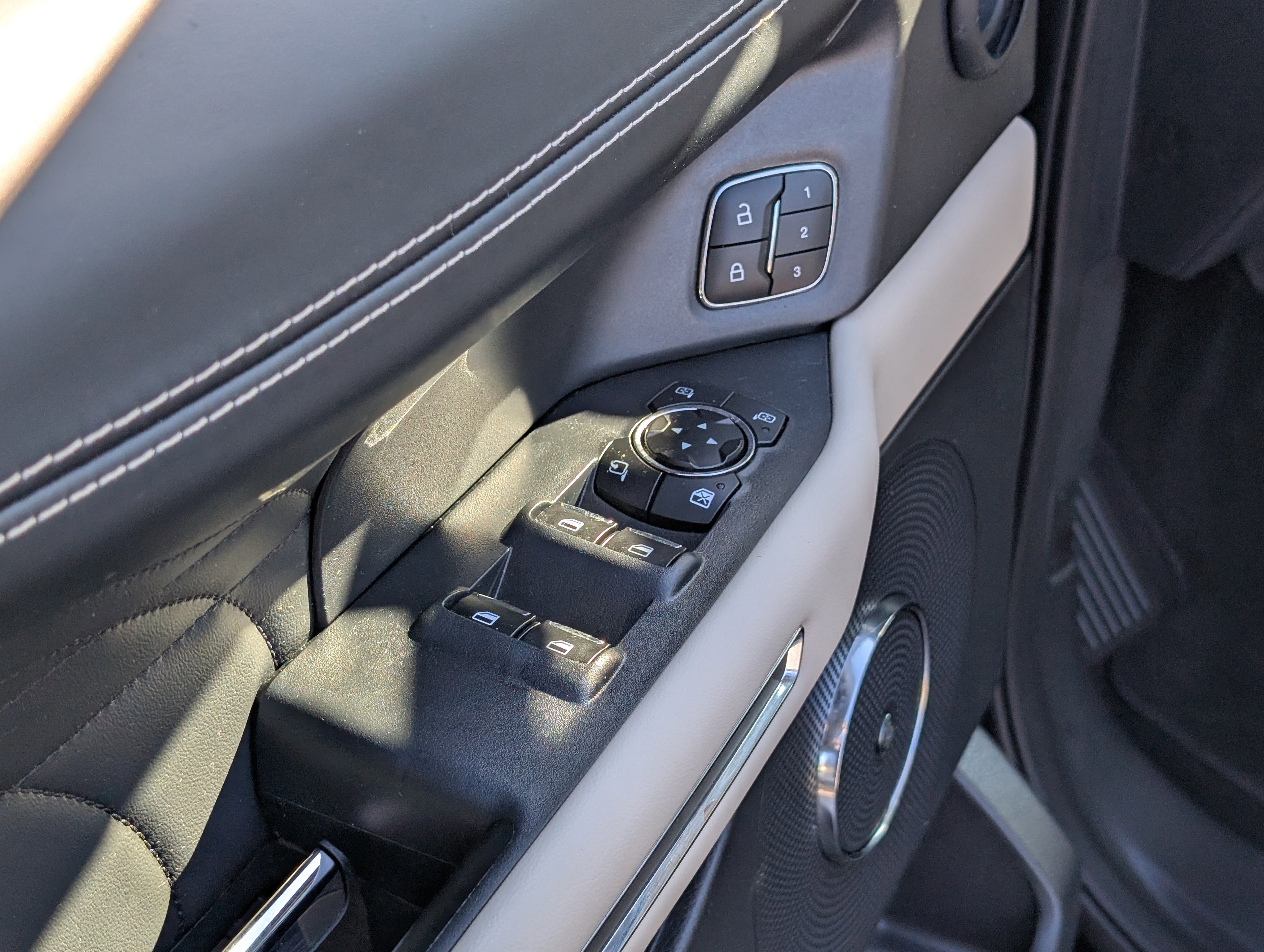 Certified 2024 Ford Expedition Max Platinum image 25