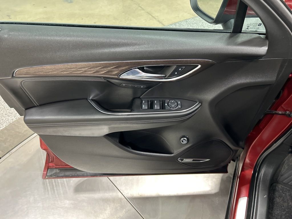 Used 2023 Buick Envision Avenir image 13