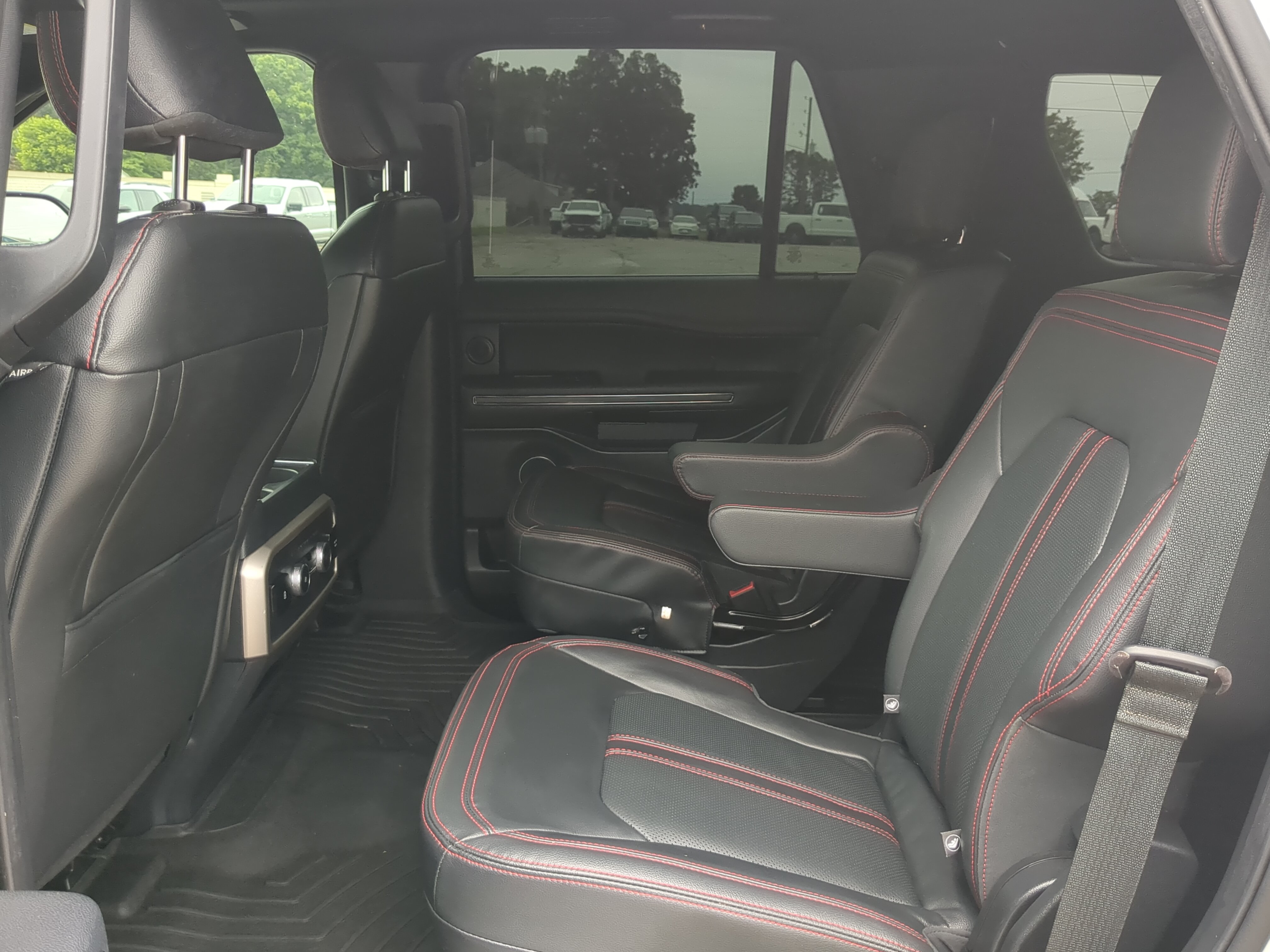 Certified 2022 Ford Expedition Limited AWD/4WD image 12