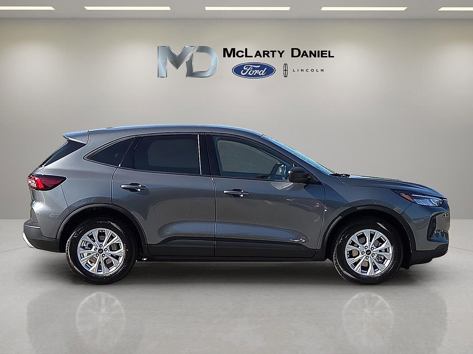 Certified 2025 Ford Escape Active FWD image 6