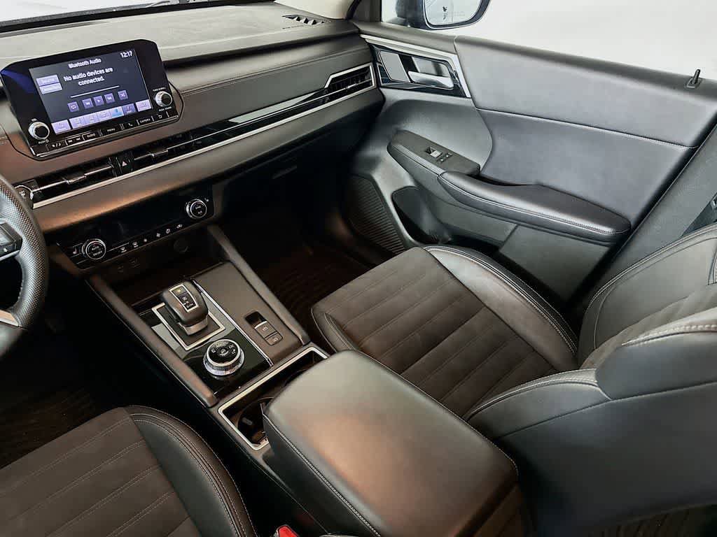 Used 2023 Mitsubishi Outlander SE FWD image 11