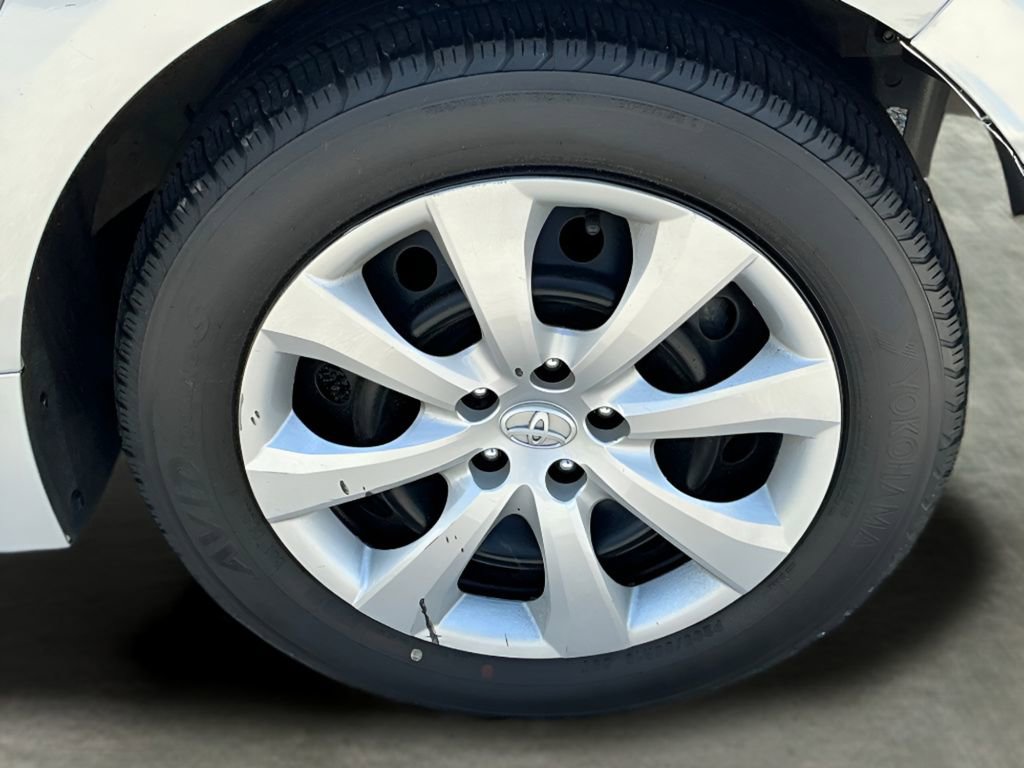 Used 2023 Toyota Corolla LE image 19