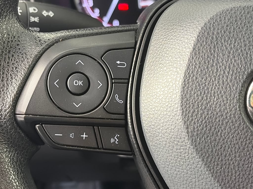Used 2024 Toyota RAV4 XLE AWD/4WD image 15