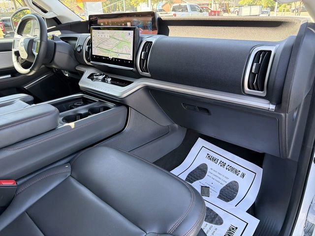 Certified 2025 Ford Expedition Active image 32