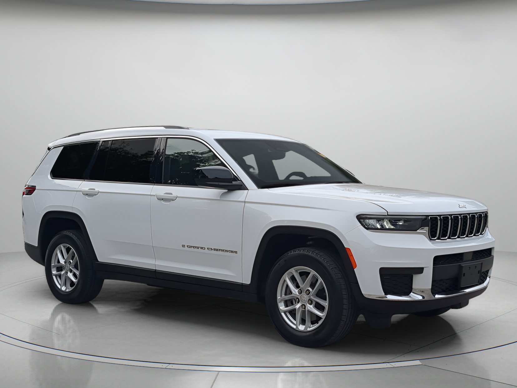 Used 2024 Jeep Grand Cherokee L Laredo AWD/4WD image 38