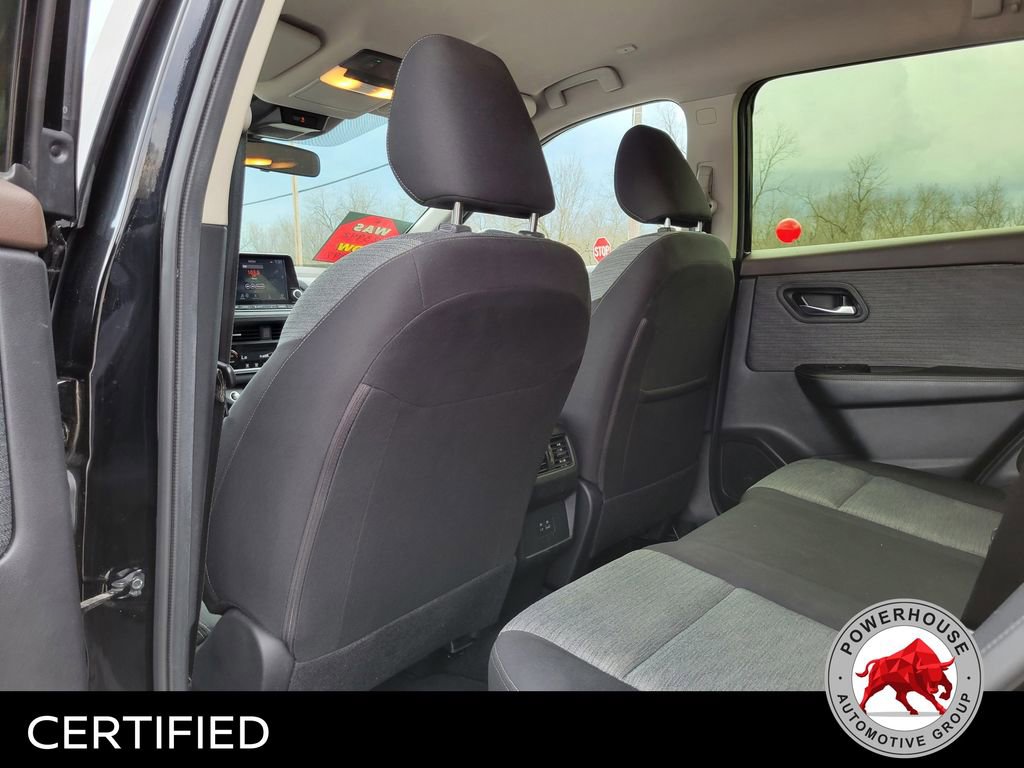 Used 2023 Nissan Rogue SV image 14