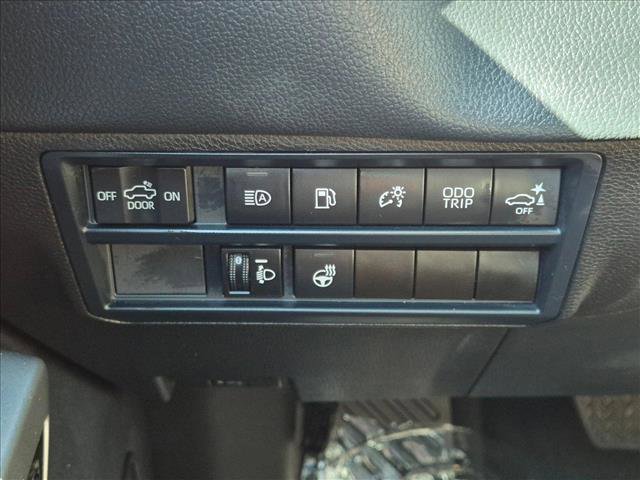 Used 2025 Toyota Tundra Limited AWD/4WD image 17