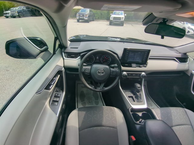 Used 2021 Toyota RAV4 XLE FWD image 22