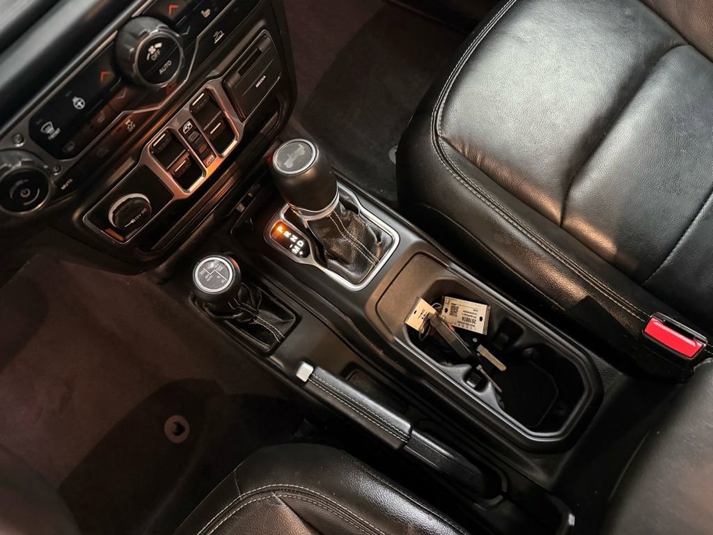 Used 2023 Jeep Wrangler Unlimited Sahara w/ Cold Weather Group image 30