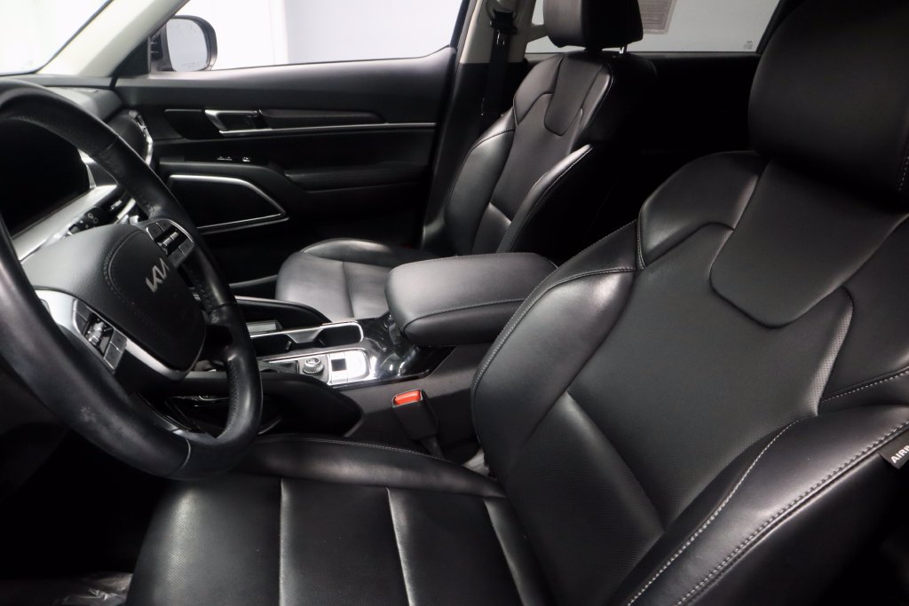 Used 2024 Kia Telluride S FWD image 26