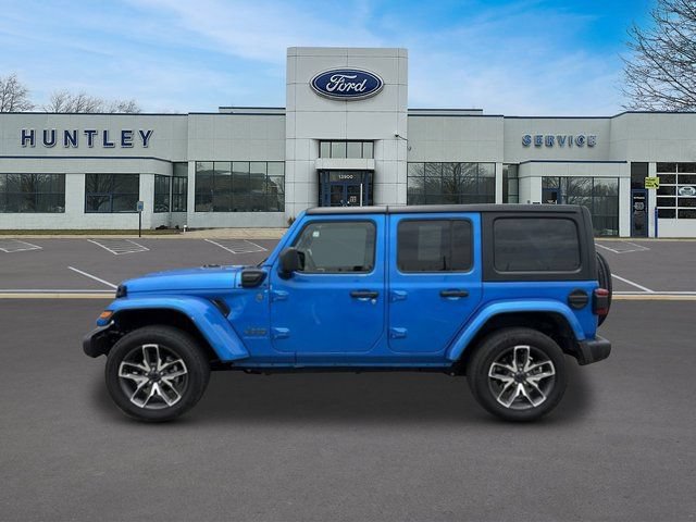 Used 2024 Jeep Wrangler Unlimited w/ Convenience Group AWD/4WD image 6