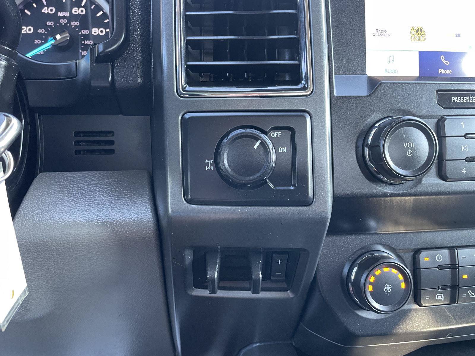 Certified 2020 Ford F250 XLT w/ XLT Value Package RWD image 26