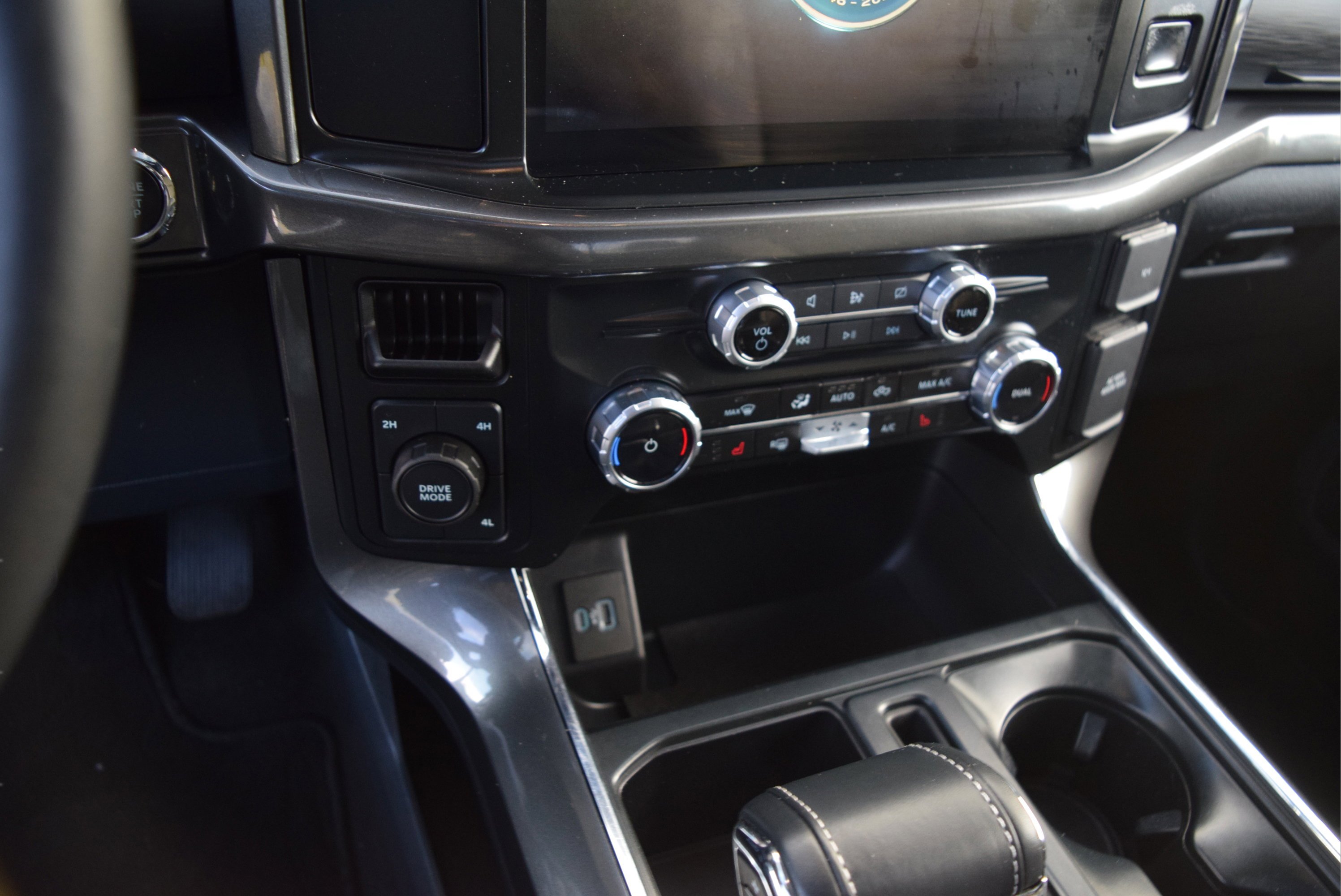 Certified 2023 Ford F150 XLT w/ Equipment Group 302A High image 14