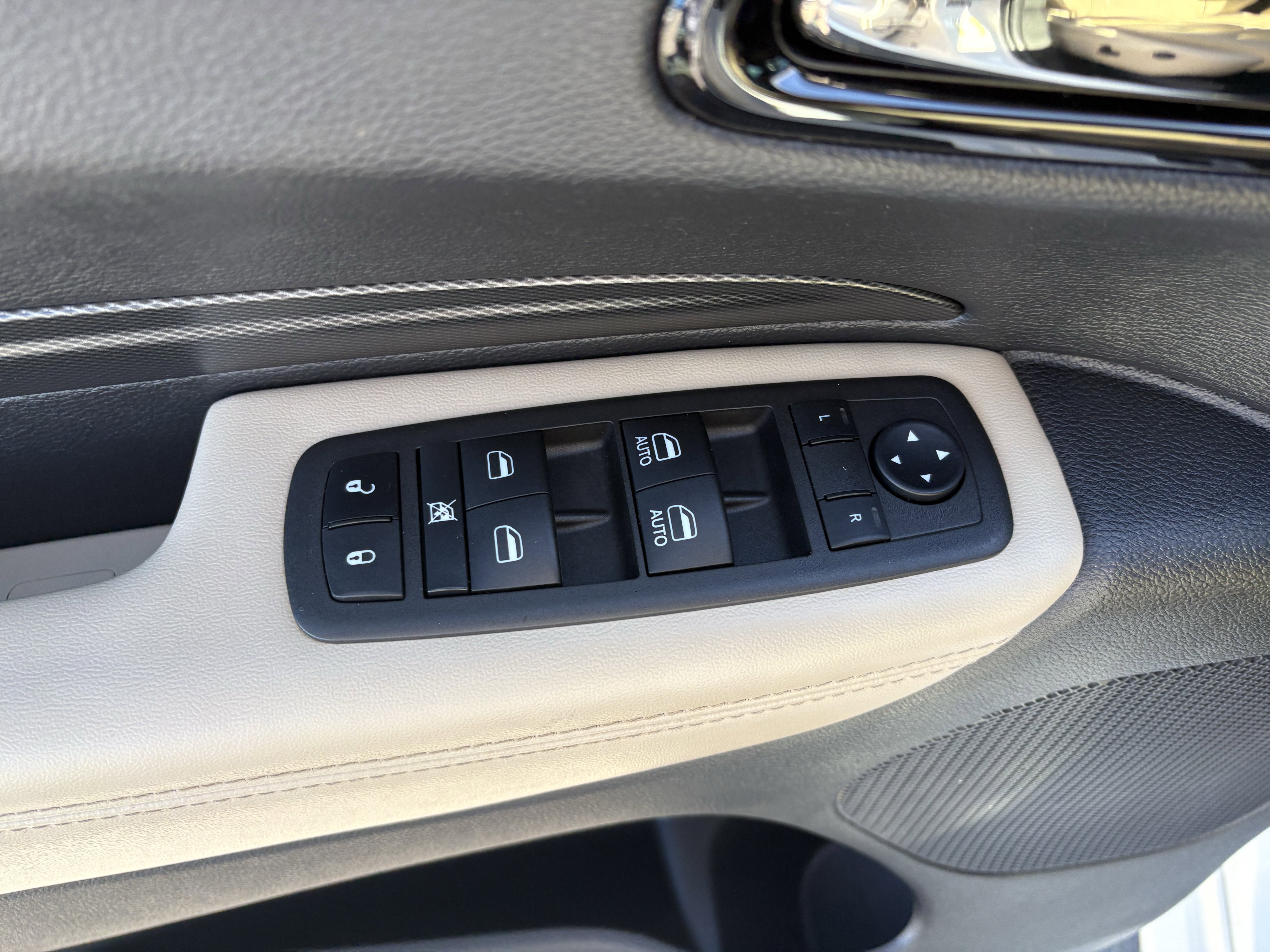 Used 2022 Dodge Durango GT image 24