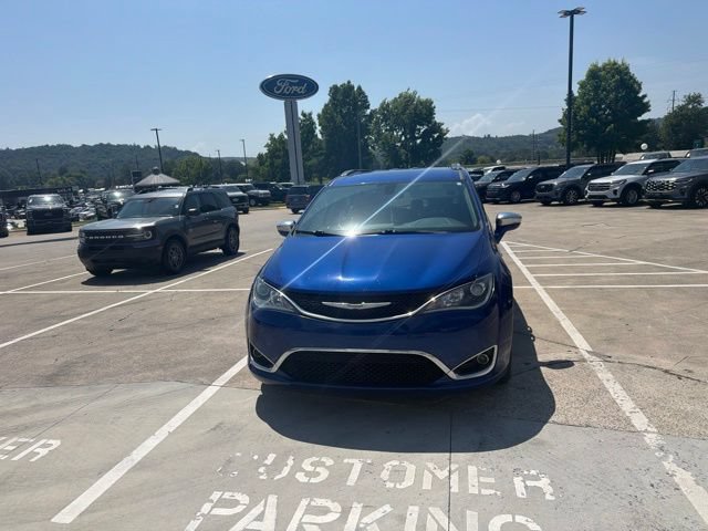 Used 2020 Chrysler Pacifica Limited FWD image 8
