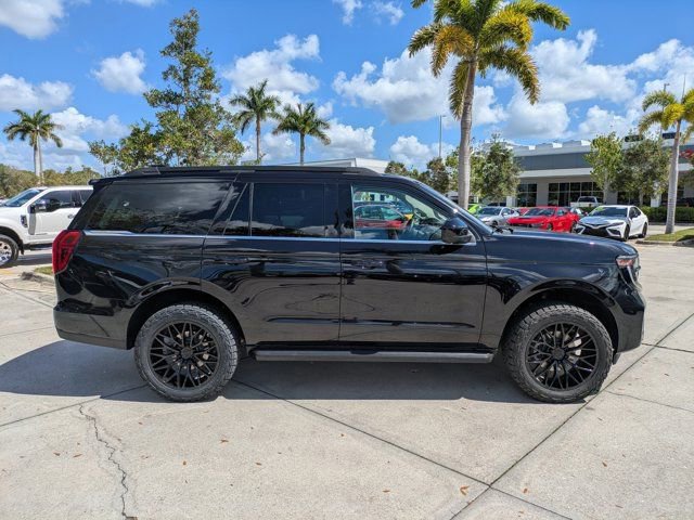 Certified 2025 Ford Expedition Active image 5