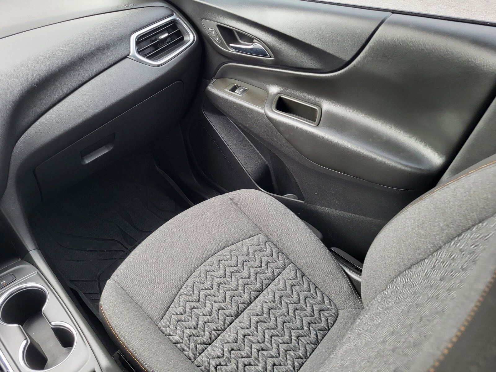 Used 2023 Chevrolet Equinox LT w/ LPO, Floor Liner Package image 16