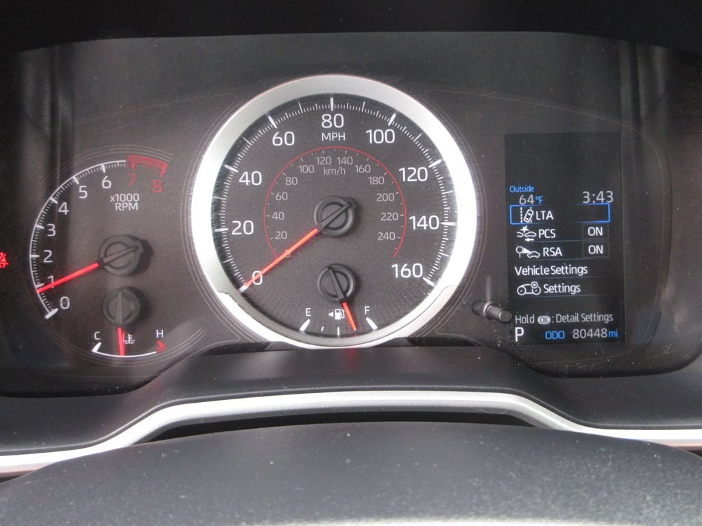Used 2020 Toyota Corolla SE FWD image 18