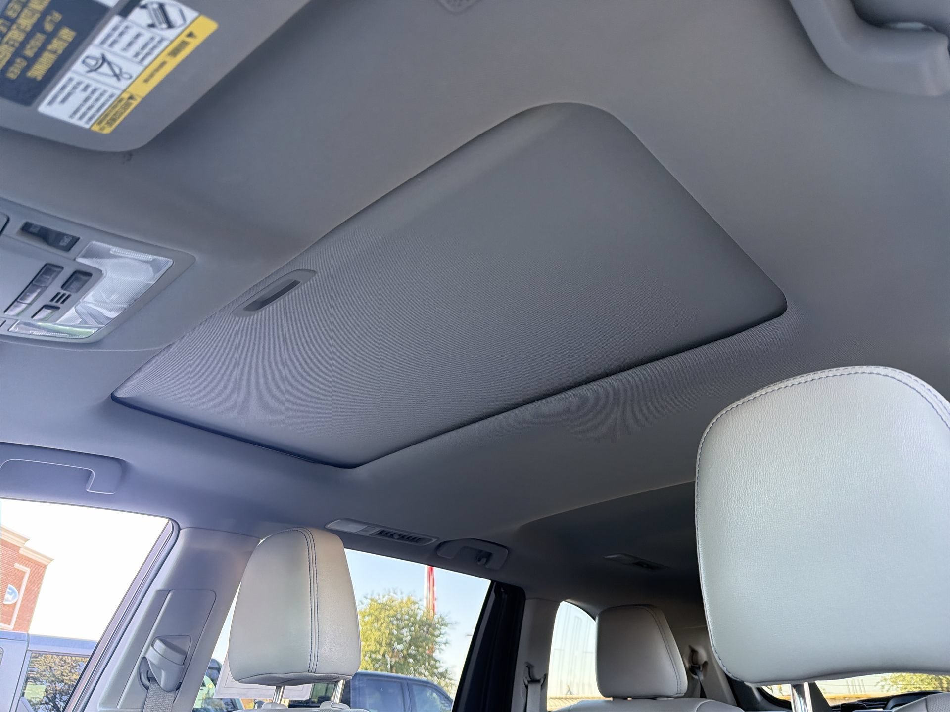 Used 2019 Toyota Highlander Limited FWD image 21