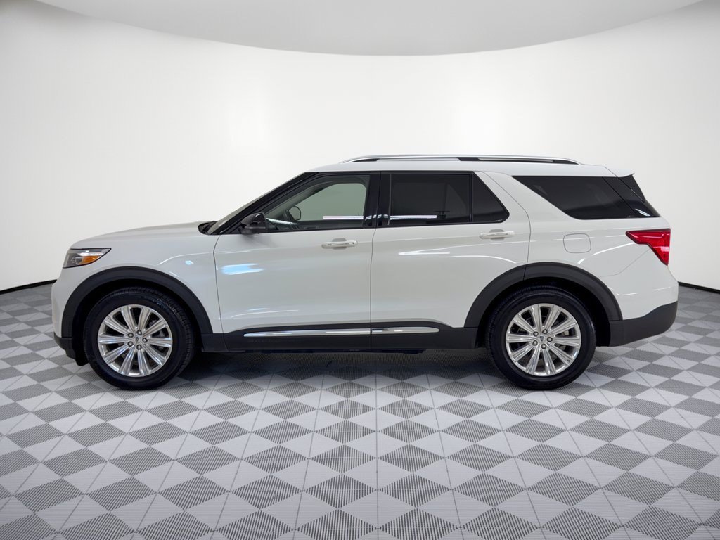 Certified 2022 Ford Explorer Limited w/ Equipment Group 301A RWD image 2