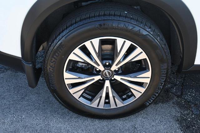 Used 2023 Nissan Rogue SV image 15