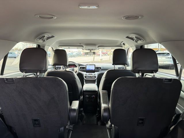 Certified 2022 Ford Explorer XLT w/ Equipment Group 202A image 16