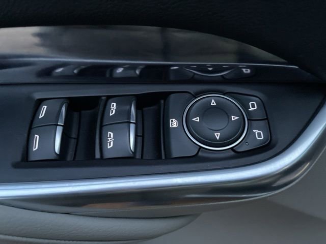 Used 2019 Cadillac XT4 Luxury w/ Cold Weather Package image 20