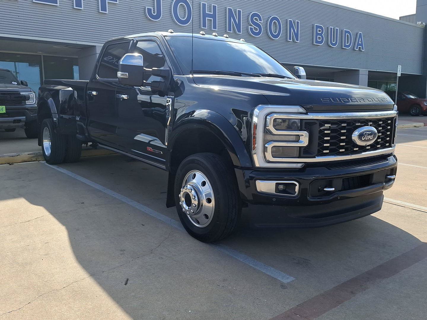 Certified 2024 Ford F450 Platinum w/ FX4 Off-Road Package AWD/4WD image 28