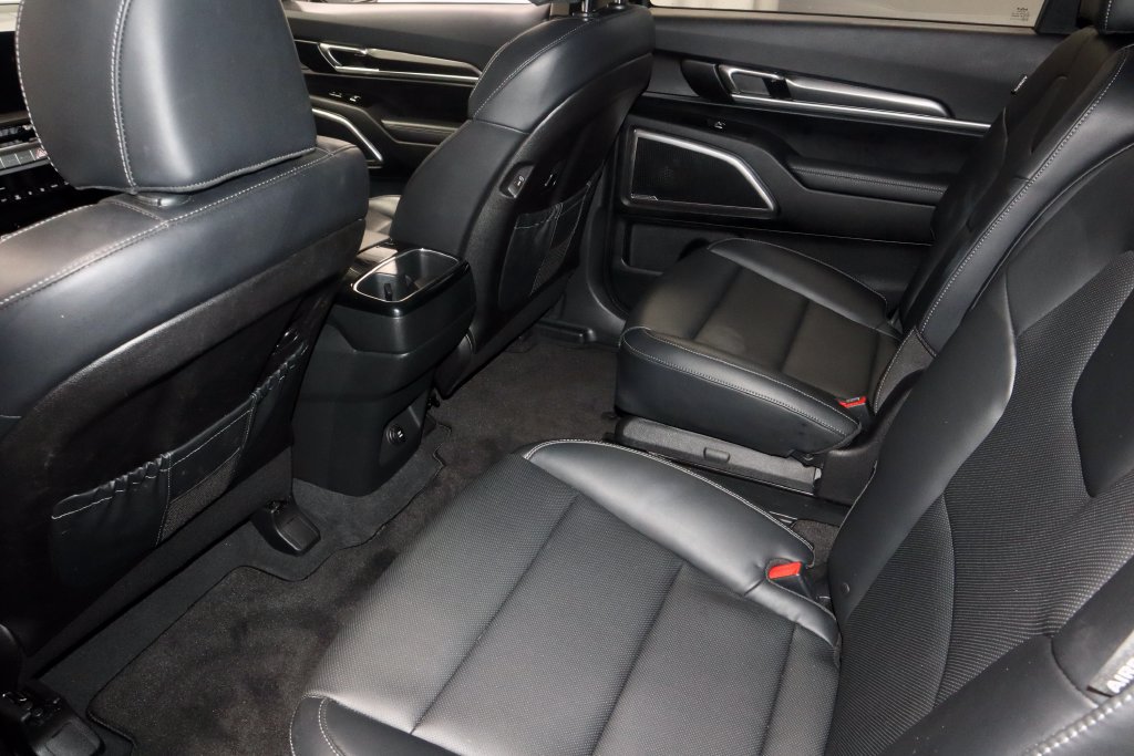 Used 2024 Kia Telluride S FWD image 22