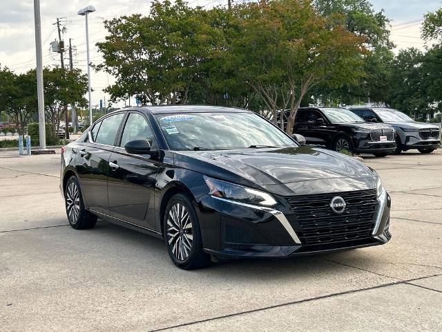 Used 2024 Nissan Altima 2.5 SV FWD image 9