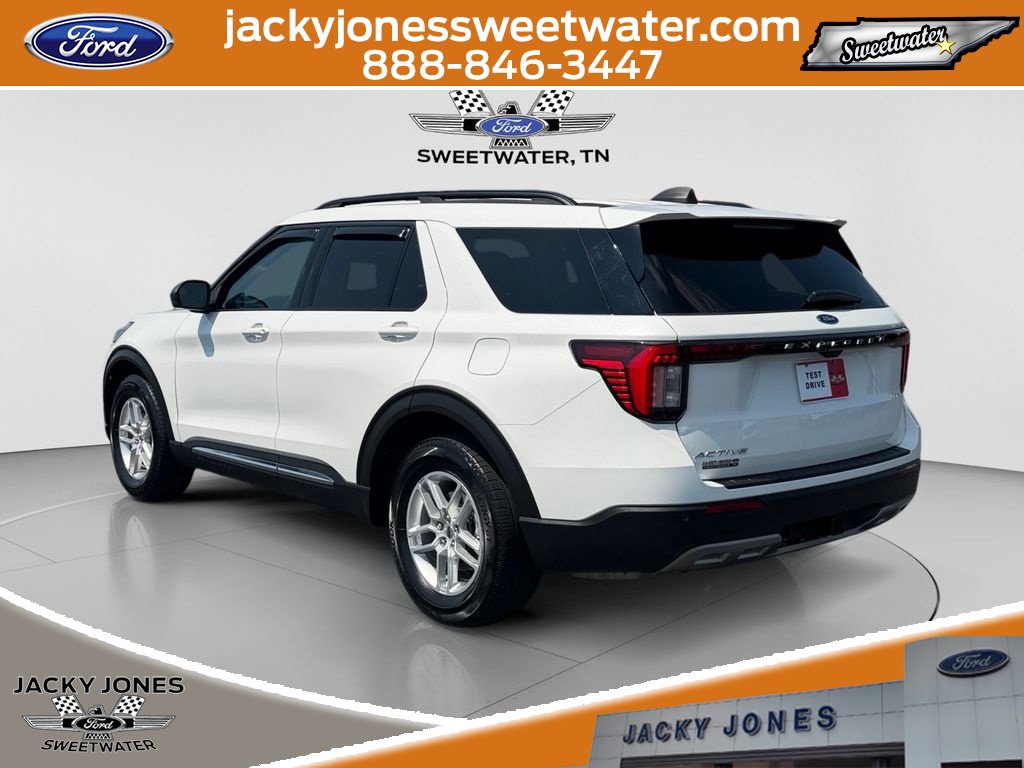 Certified 2025 Ford Explorer Active w/ Active Comfort Package RWD image 3