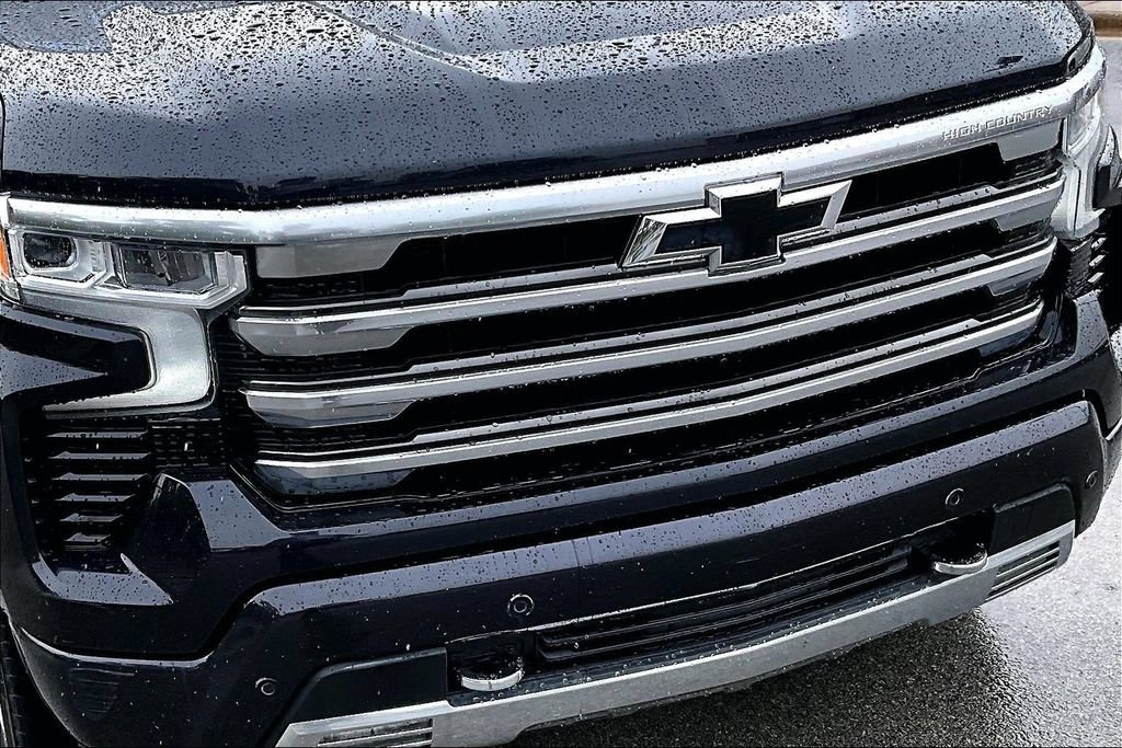 Used 2024 Chevrolet Silverado 1500 High Country w/ High Country Premium Package AWD/4WD image 30