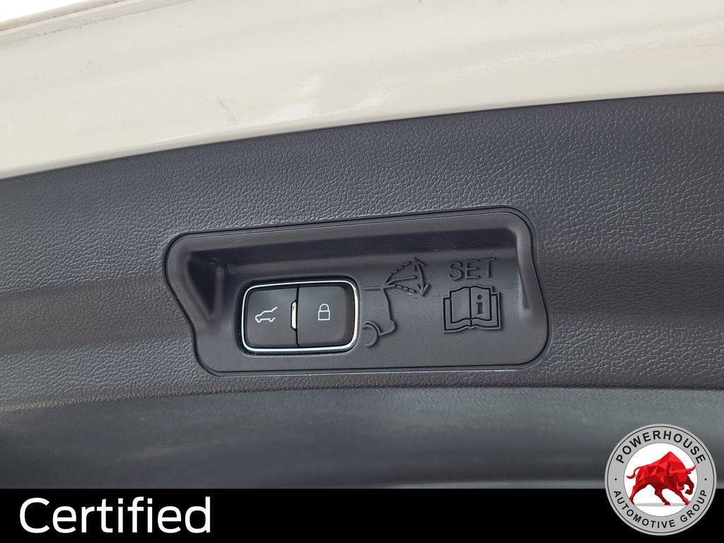 Certified 2021 Ford Explorer XLT RWD image 15