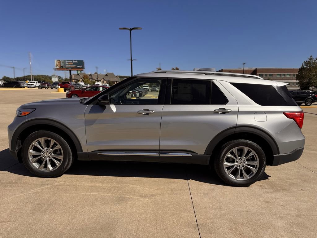 Certified 2022 Ford Explorer Limited w/ Equipment Group 301A image 5